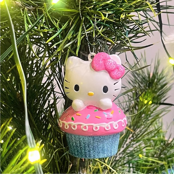 Hello Kitty Cupcakes Christmas Ornaments, Cute Girly Pink & Blue Xmas Cat Decor - Picture 7 of 8
